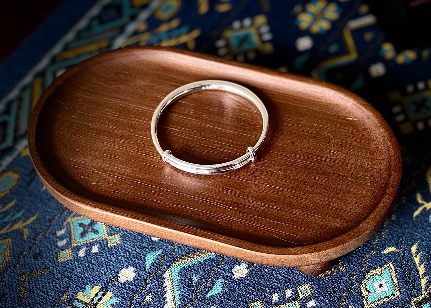 「乡野丫头」传福银镯|侗族经典银镯 可调节手工999纯银手镯