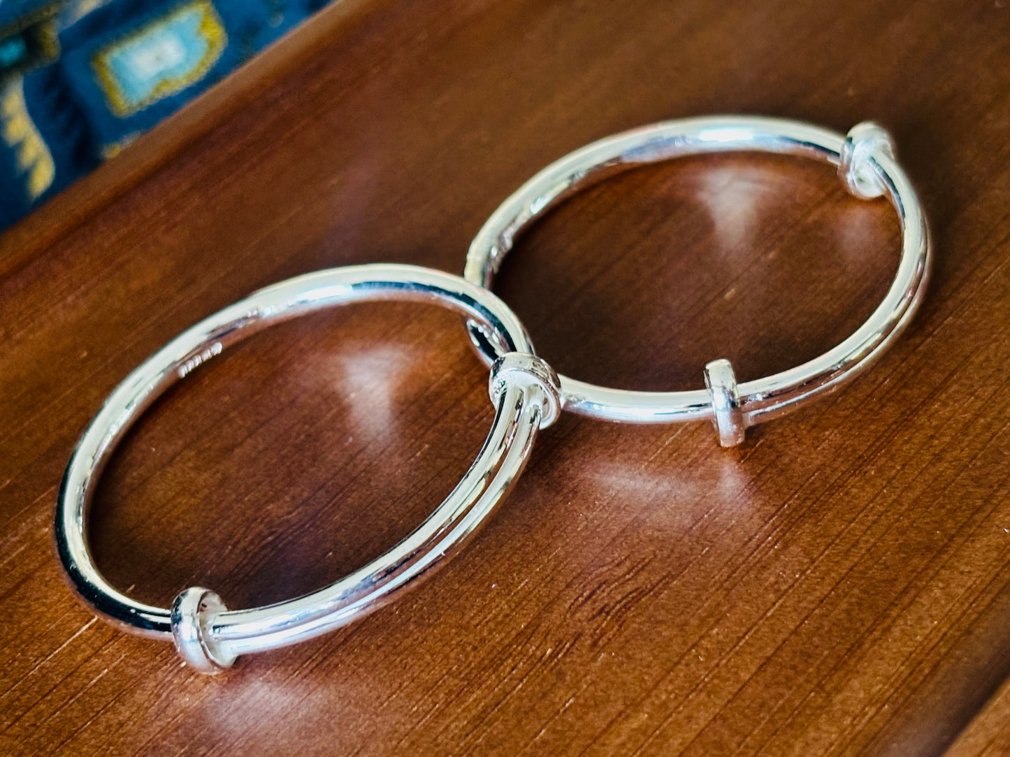 「乡野丫头」侗艺传福|可调节999纯银童镯一对 成长中的东方守护