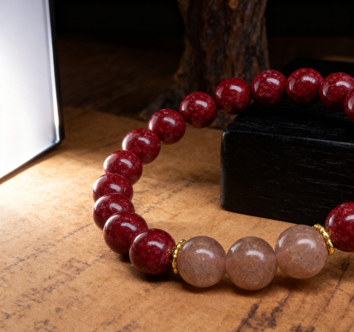 「乡野丫头」爱神加持 粉金桃花链 | 全透8MM草莓晶朱砂手串