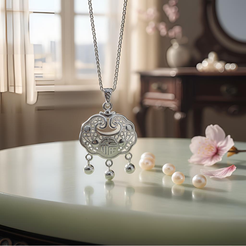 Fortune Lock Silver Necklace 990 handmade silver