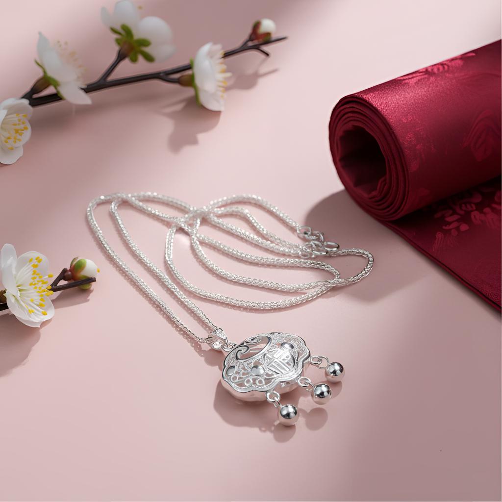 Fortune Lock Silver Necklace 990 handmade silver